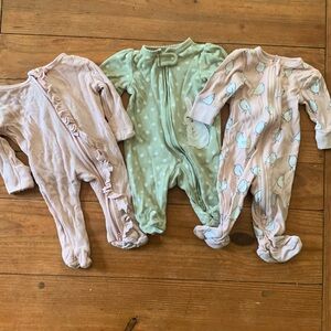 3 newborn onesies